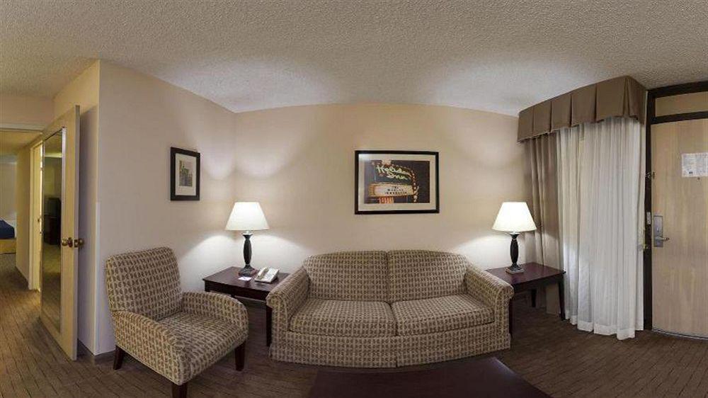 Holiday Inn Express Little Rock-Airport By Ihg Exteriör bild
